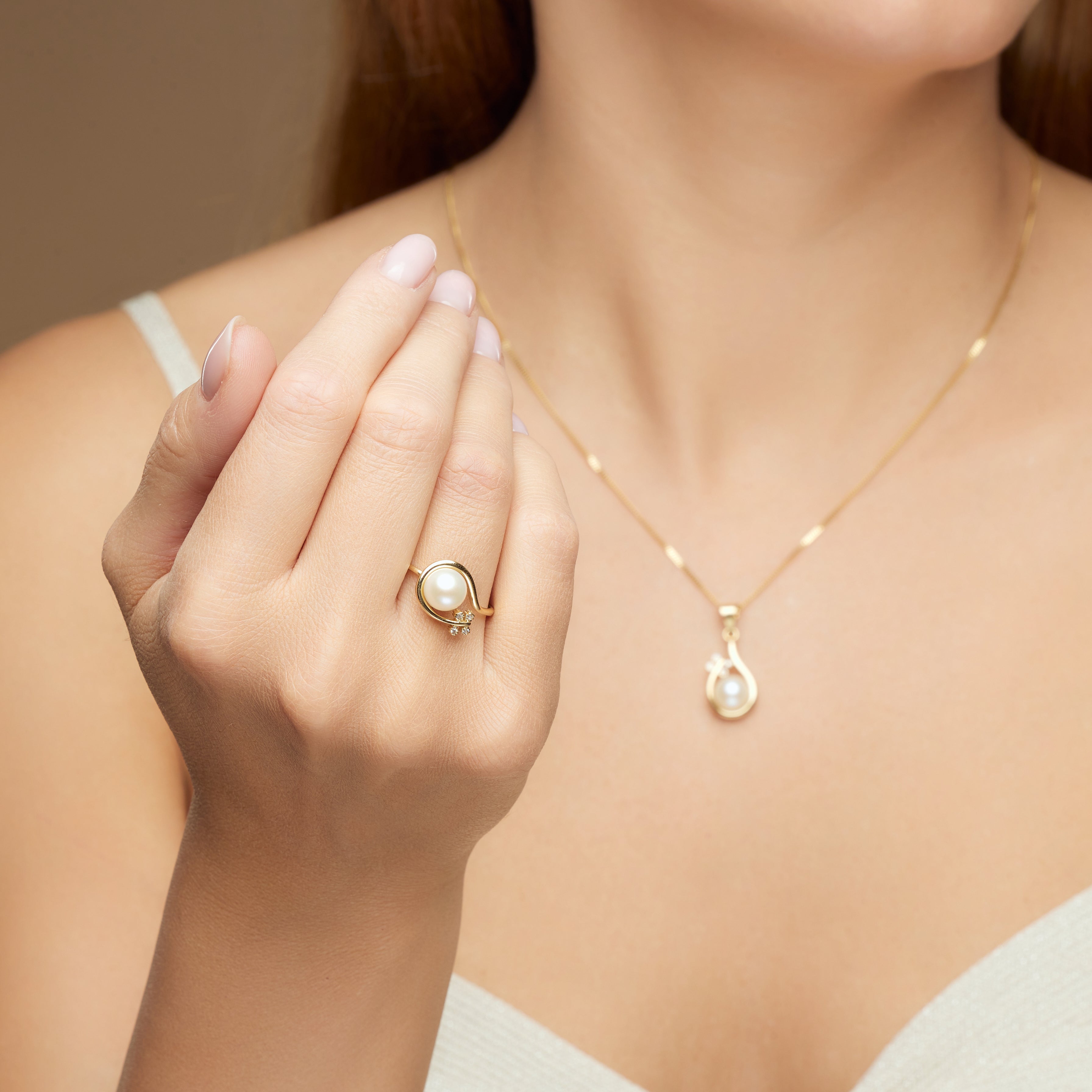 Bague en or jaune 14K avec la perle de culture