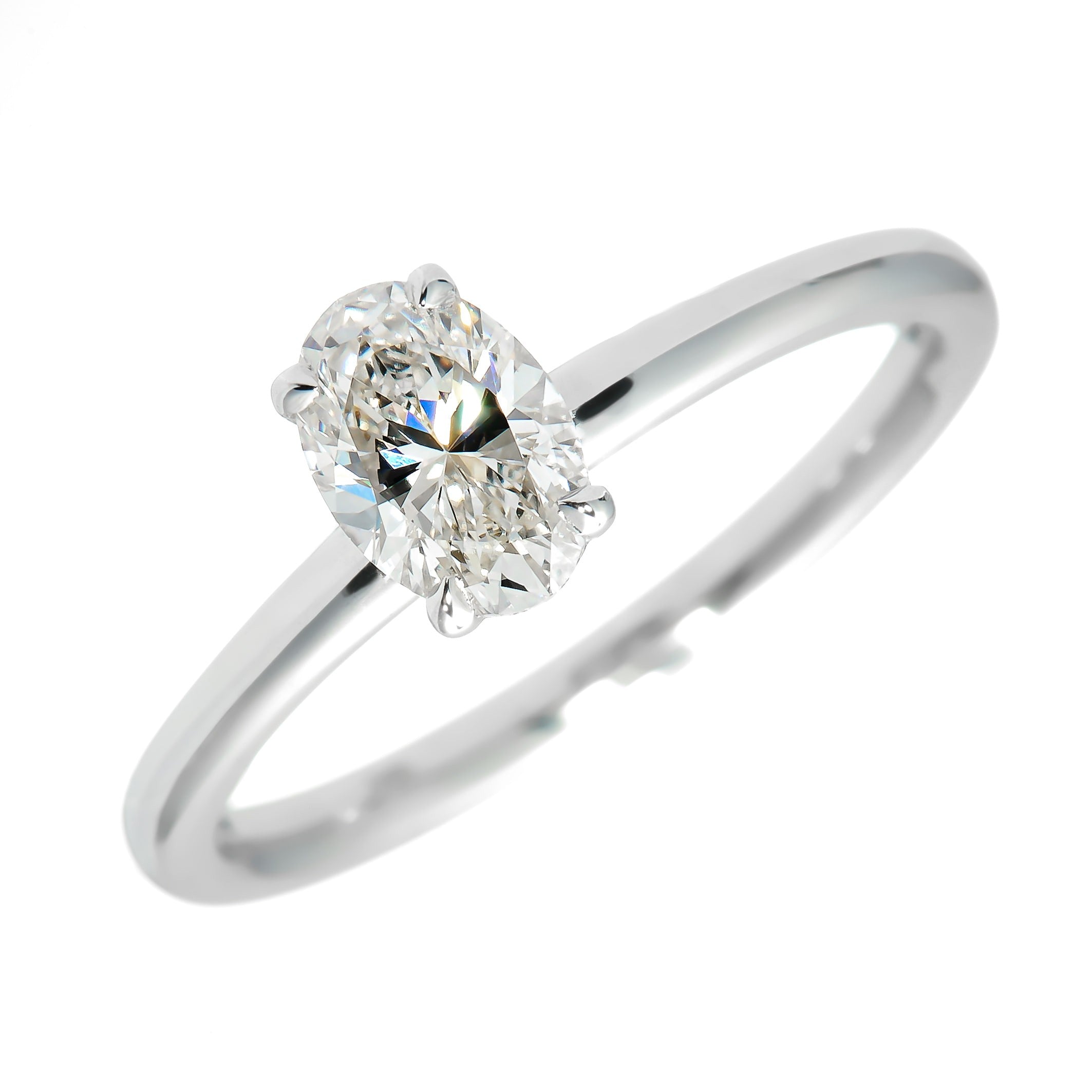 Ring aus weißgold 18K mit diamant de 0.70ct IAUDIA001